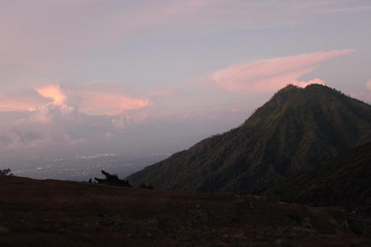 Backpacker Kawah Ijen Hostel Banyuwangi  Kültér fotó